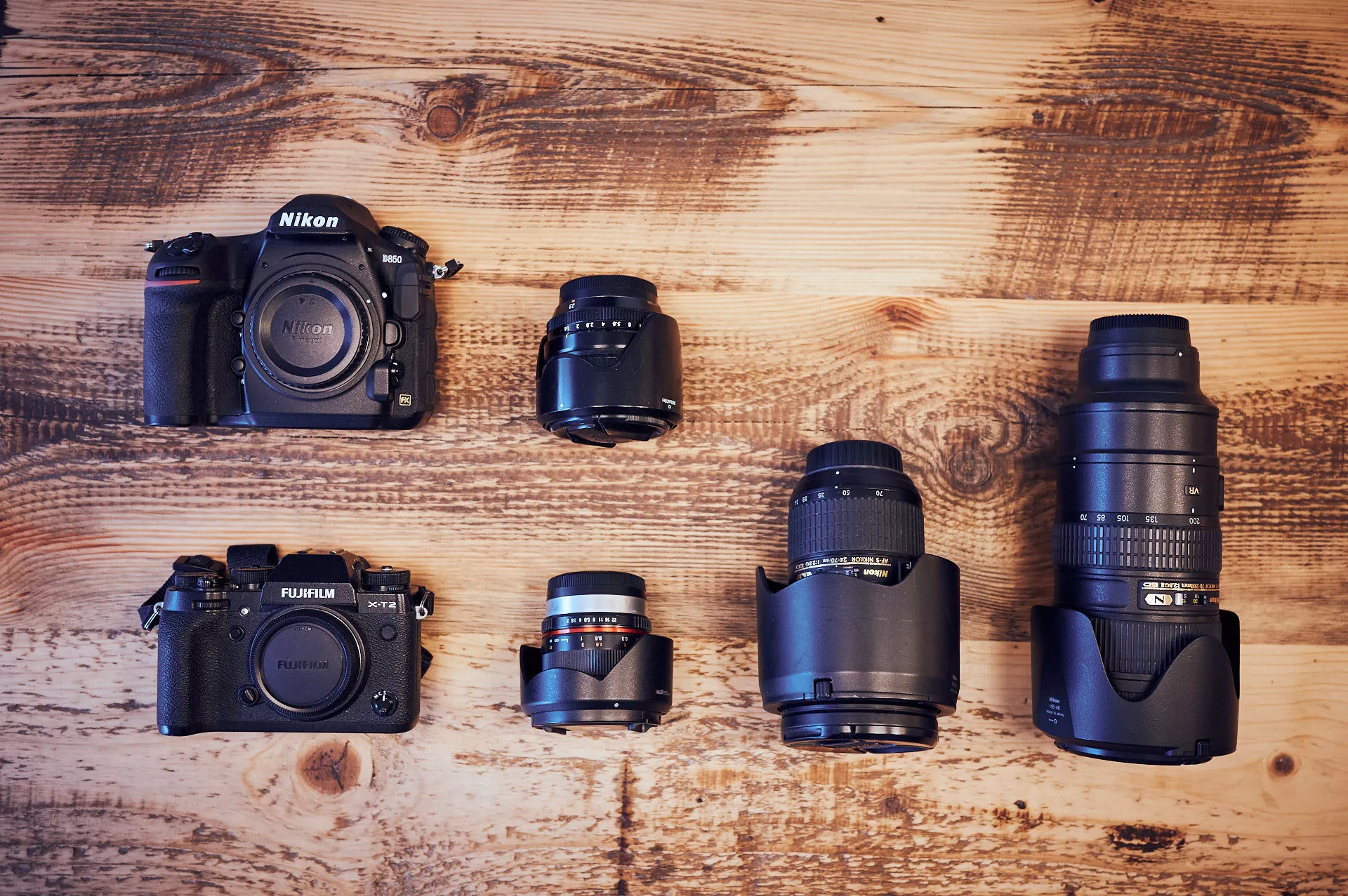 Nikon D850 mit Zoomoptiken und Fuji X-T2 mit Festbrennweiten